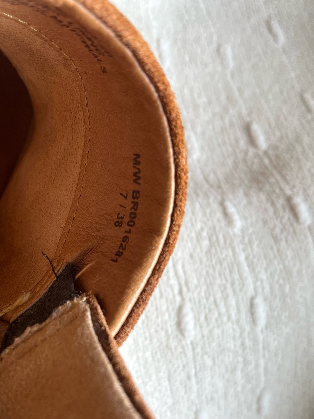 NWOB Born Embroidered Clogs - Picture 4 of 4